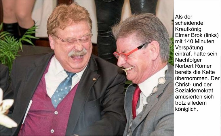 elmar Brok und Norbert Römer haben Spass auf dem Herrenabend in Wersen